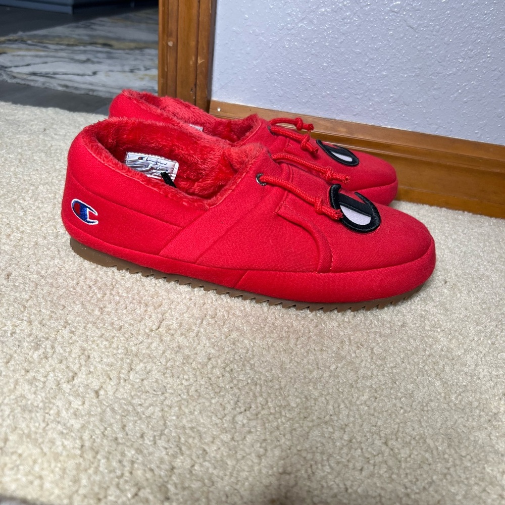 Champion Red Fleece-Lined Slippers - Picture 4 of 7